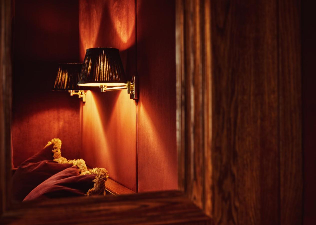 House Of Gods Royal Mile Hotel Edinburgh Bagian luar foto